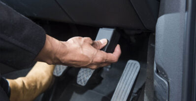 Acquisto-valutazione-auto-veicoli-commerciali-pagamento-contanti-ritiro-immediato-valutazione-quotazione-gratuita-auto-incidentata-blog-scatola-nera-obbligo