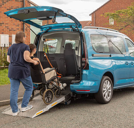 Acquistoautoitalia-valutazione-vendita-acquisto-auto-usate-furgoni-disabili-trasporto-allestimento-rampa-handicap